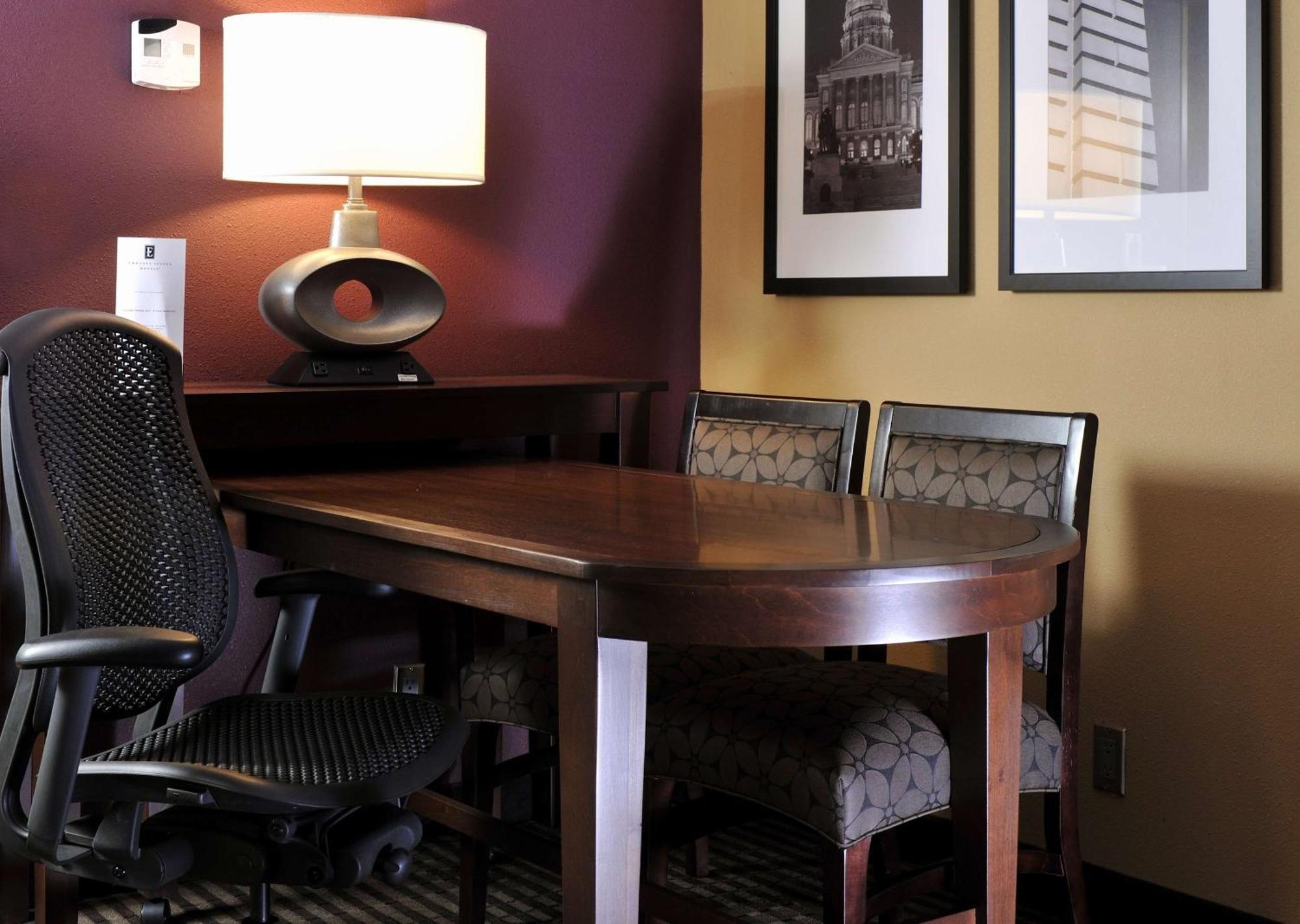 Embassy Suites Des Moines Downtown Экстерьер фото