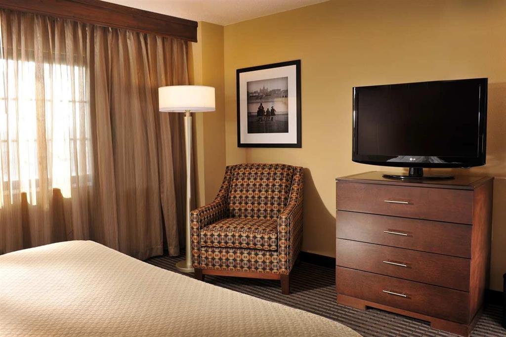 Embassy Suites Des Moines Downtown Номер фото