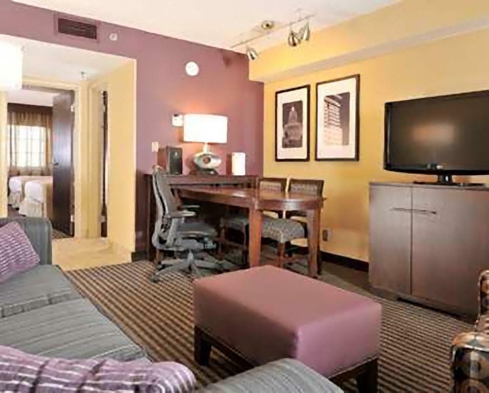 Embassy Suites Des Moines Downtown Экстерьер фото