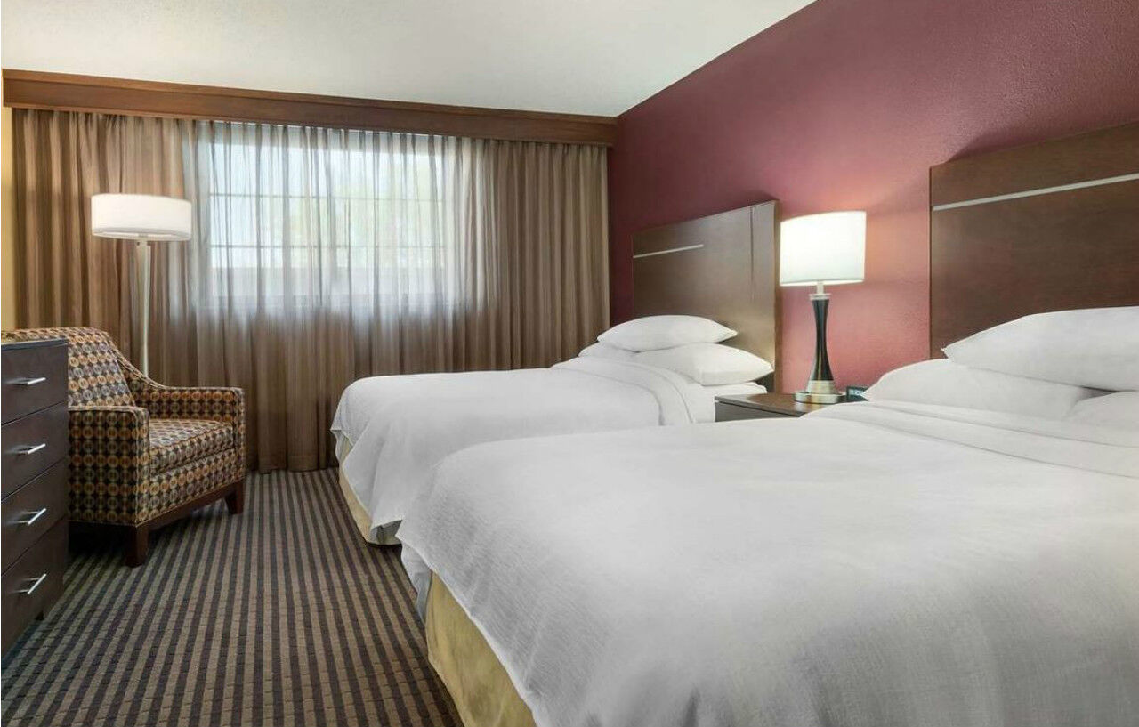 Embassy Suites Des Moines Downtown Экстерьер фото