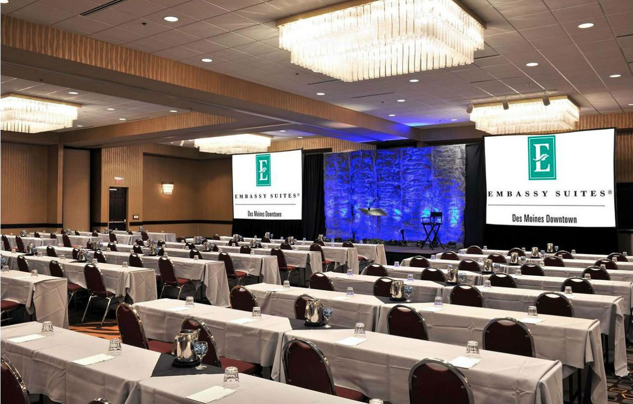 Embassy Suites Des Moines Downtown Экстерьер фото